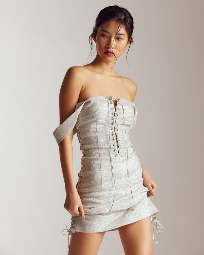 Ivory Line — frame 4