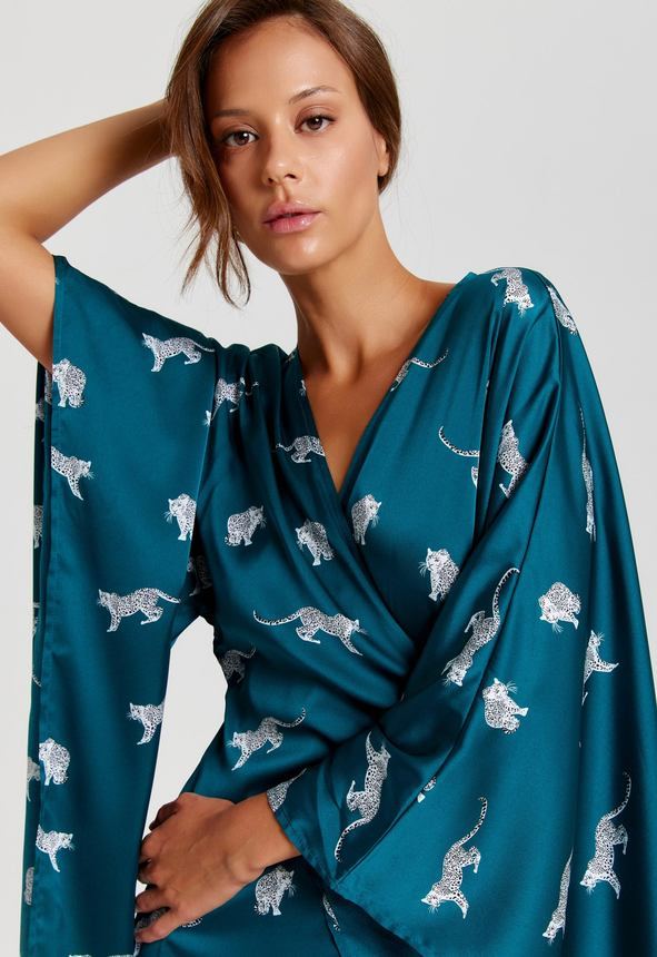 Kimono Collection — frame 3